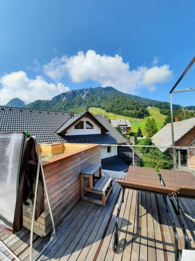 Апартаменты House Neza Краньска Гора Экстерьер фото